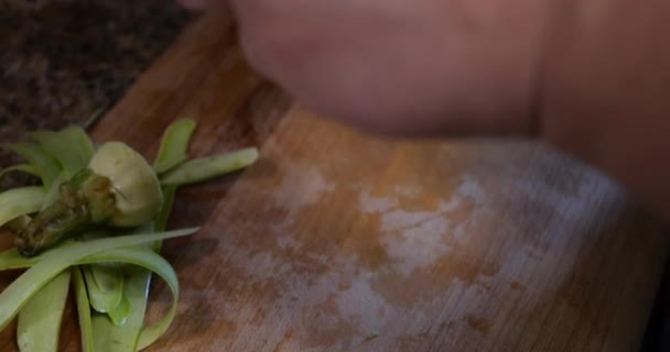 Peeling Zucchini Chef — Vídeo de stock