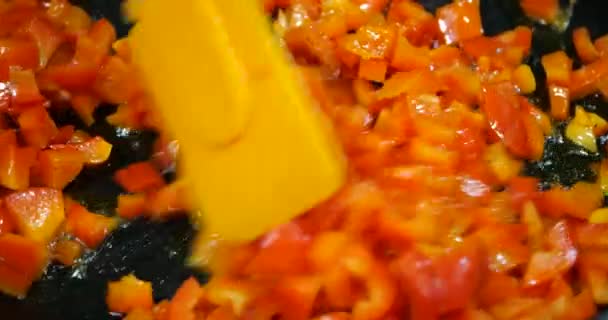 Cooking Red Sweet Pepper Frying Pan — Vídeos de Stock