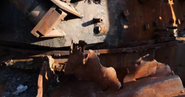 Russian battle tank. Destroyed in a tank battle on the outskirts of Dmytrivka (Bucha district, Kyiv region, Ukraine).