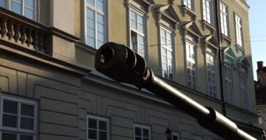 Russian self-propelled mortar and howitzer. Was neutralized by the Ukrainian army during an attempted attack on Kyiv region.