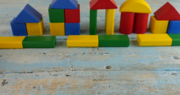 Vintage Kinderspielzeug Hubschrauber Aus Holz Auf Dem Hintergrund Eines Alten — Stockvideo