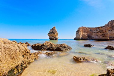Portekiz, Algarve 'deki Deniz Kayalıkları Panoraması