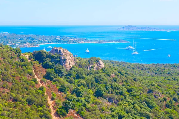 Güzel Sardunya Adası, İtalya