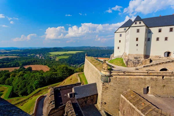 Sakson İsviçre Ulusal Parkı, Almanya 'daki Fort Knigstein Kalesi