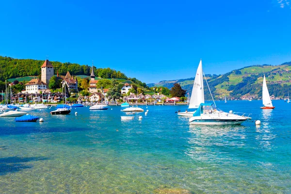 Spiez am Thunersee, Alpen, Schweiz