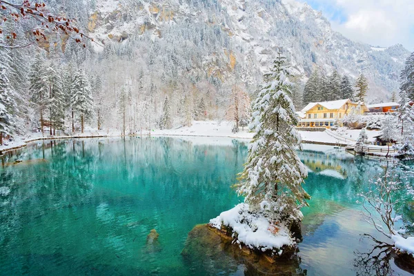 Bernese Highlands 'ta Blausee Gölü, İsviçre