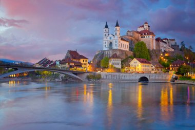 Zürih yakınlarındaki Aarburg kalesi, İsviçre