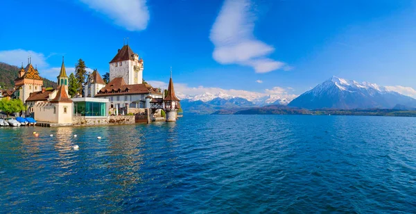 Oberhofen Castle Lake Thunersee Swiss Alps Switzerland — стоковое фото