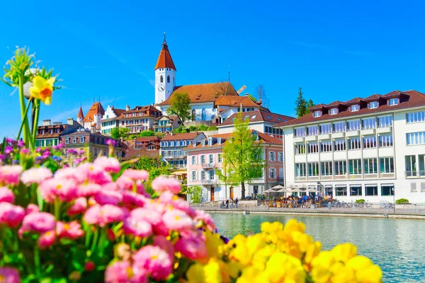 Beautiful Thun City Lake Thunersee Swiss Alps Швейцария — стоковое фото