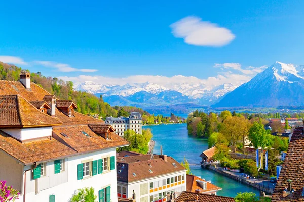 Beautiful Thun City Lake Thunersee Swiss Alps Switzerland — стоковое фото