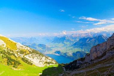Pilatus Dağı 'nın tepesinde Lucerne, İsviçre Alpleri, İsviçre