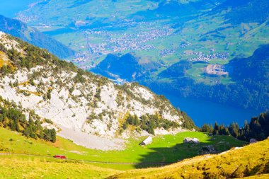 Pilatus Dağı 'nın tepesinde Lucerne, İsviçre Alpleri, İsviçre