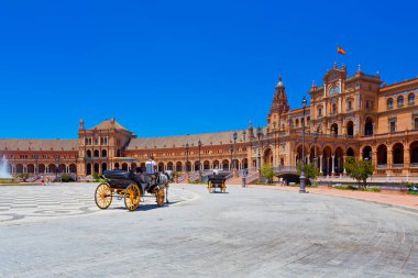İspanya, Sevilla 'daki ünlü Plaza de Espana.