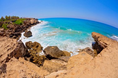Kıbrıs, Paphos yakınlarındaki güzel sahil ve deniz manzarası