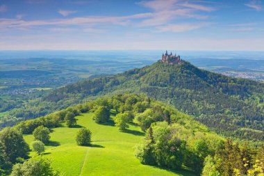 Almanya 'daki Hohenzollern Kalesi' nin panoramik görüntüsü