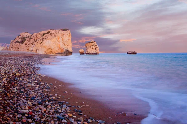 Kıbrıs, Paphos yakınlarındaki Afrodit Plajı