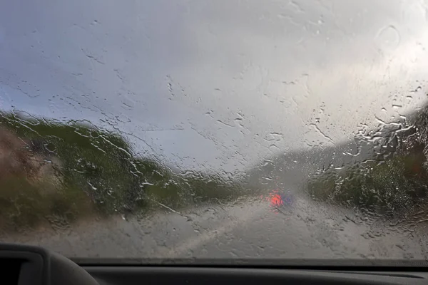 Blurred Wet Windshield Traveling Car Downpour Horizontal — Stock Photo, Image