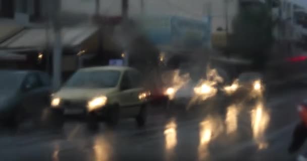 Starkregen Abendverkehr Auf Der Straße — Stockvideo