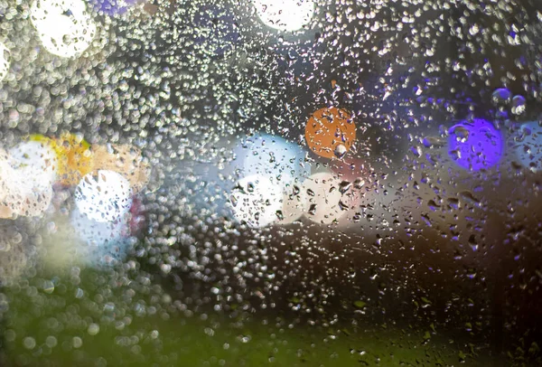 Abstrakcyjne Rozmyte Tło Przedniej Szybie Samochodu Podczas Korków Deszczu Spóźnienie — Zdjęcie stockowe