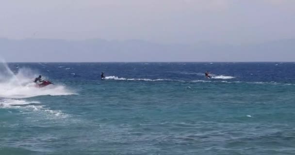Kitetraining Auf Den Wellen Auf See Bei Windigem Wetter Aktive — Stockvideo