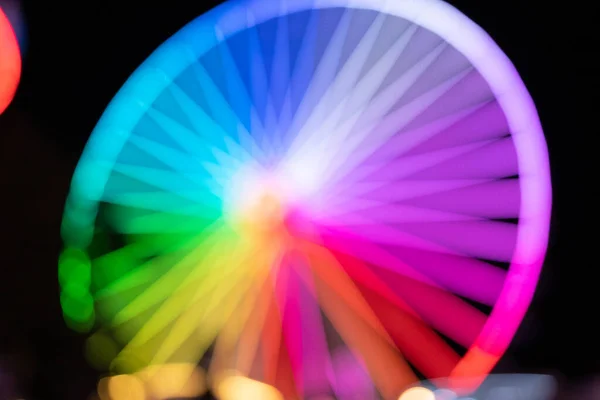 Blurred Silhouette Illuminated Ferris Wheel Amusement Park High Quality Photo — Stock Photo, Image