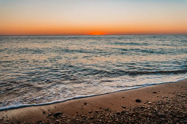 Hermosa Puesta Sol Mar Playa Verano Increíble Paisaje Verano Con — Foto de Stock
