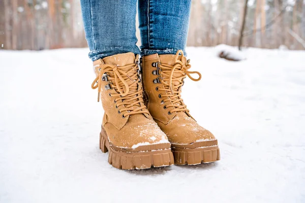 Women Feet Yellow Boots Snow Snowy Forest — Stock fotografie