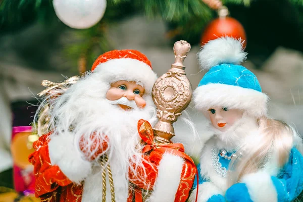 Leksaksfigurer Ryska Jultomten Och Snöjungfrun — Stockfoto