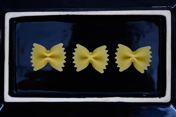 Nudeln Verschiedenen Formen Miteinander Kombiniert Nudelspirale Nudelschale Nudelschleife — Stockfoto