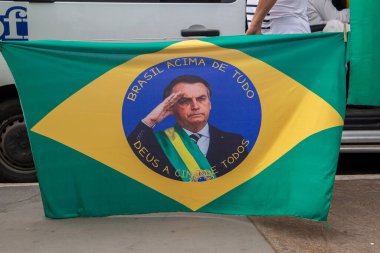 PAULO, BRAZIL - 22 Ekim 2022, Brezilya cumhurbaşkanlığı için mevcut başkan ve aday Jair Messias Bolsonaro, bu Cumartesi Guarulhos 'ta bir miting düzenledi (22))