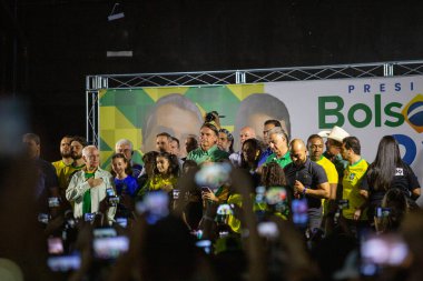 PAULO, BRAZIL - 22 Ekim 2022, Brezilya cumhurbaşkanlığı için mevcut başkan ve aday Jair Messias Bolsonaro, bu Cumartesi Guarulhos 'ta bir miting düzenledi (22))