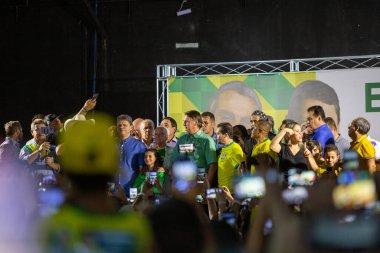 PAULO, BRAZIL - 22 Ekim 2022, Brezilya cumhurbaşkanlığı için mevcut başkan ve aday Jair Messias Bolsonaro, bu Cumartesi Guarulhos 'ta bir miting düzenledi (22))