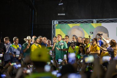 PAULO, BRAZIL - 22 Ekim 2022, Brezilya cumhurbaşkanlığı için mevcut başkan ve aday Jair Messias Bolsonaro, bu Cumartesi Guarulhos 'ta bir miting düzenledi (22))