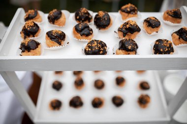 Düğünde tatlı atıştırmalıklar