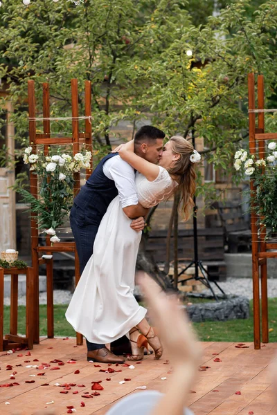 Jovem Casal Ucraniano Dia Casamento — Fotografia de Stock