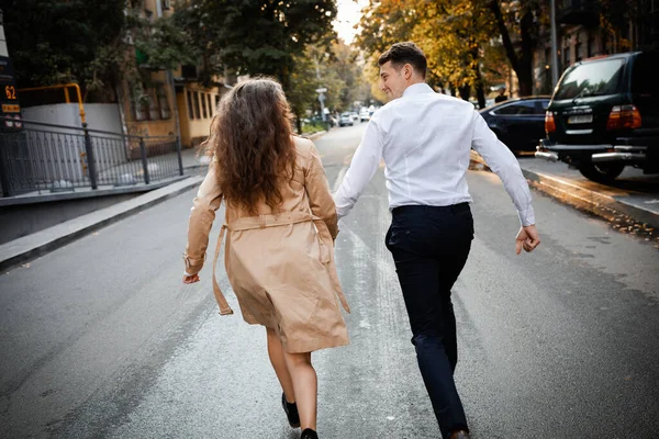 Jong Gelukkig Stel Stad Oekraïne Levensstijl — Stockfoto