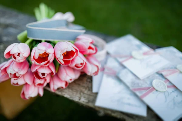 Букет Тюльпанов Свадебные Приглашения Весеннее Настроение — стоковое фото