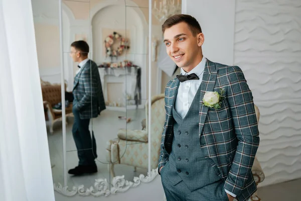 Elegant Smiling Happy Groom Wedding Day — Stock Photo, Image