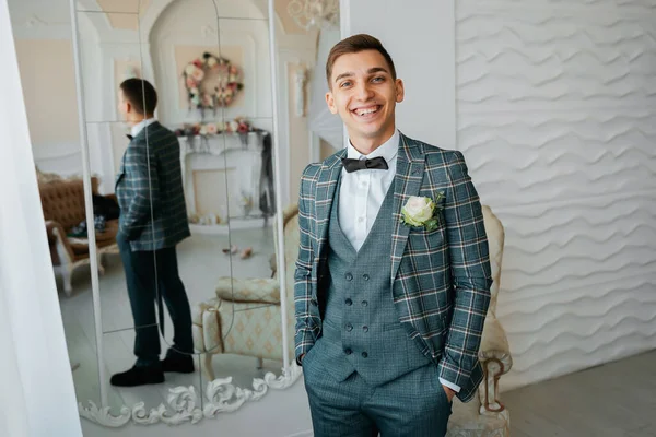Elegant Smiling Happy Groom Wedding Day — Stock Photo, Image