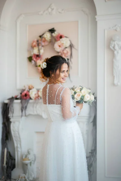 Stylisch Glückliches Brautpaar Elegant Zufriedene Braut Frischvermählte Treffen Sich — Stockfoto