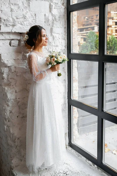 Stylisch Glückliches Brautpaar Elegant Zufriedene Braut Frischvermählte Treffen Sich — Stockfoto