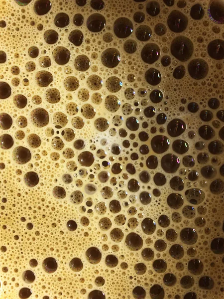 Kopje Koffie Tafel Close Werkomgeving Veel Bubbels — Stockfoto