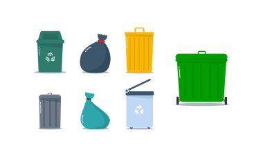 Çöplerle dolu plastik çöp kutuları, çöp torbaları..