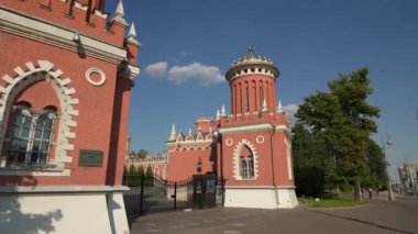 Moskova 'daki ünlü Petrovsky Seyahat Sarayı. Hareket halinde çekim