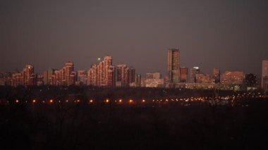 Moskova 'nın akşam şehri Panorama' sı. Gece manzarası. genel biçim