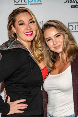 Paloma Rush, Ayla Kell 1 Ekim 2021 'de Harmony Gold Theater, Los Angeles' ta düzenlenen 17. Yıllık HollyShorts Festivali Ödül Töreni 'ne katıldı.