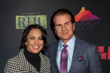 Anna Zielinski, Vincent De Paul 13 Ekim 2021 'de Universal City Hilton, Universal City' de Pinnacle Peak Pictures Premiere Love on the Rock 'a katıldı.