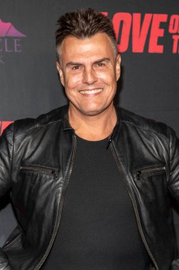 John Bryant, 13 Ekim 2021 'de Universal City Hilton, Universal City' de Pinnacle Peak Pictures 'ın galasına katılır.