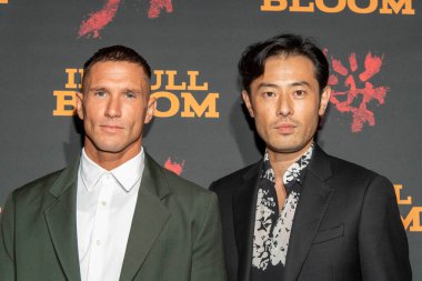 Tyler Wood, Yusuke Ogasawara 14 Ekim 2021 'de Los Angeles' taki Laemmle Royal Theater 'daki 