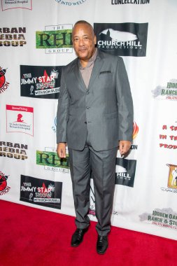 Tony Winters, 16 Ekim 2021 'de Madame Tussauds Hollywood, Los Angeles' taki St. Jude Çocuk Araştırma Hastanesi 'ne katılıyor.